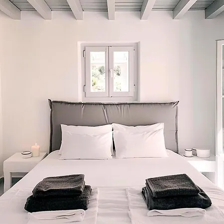 Nimela In Paros